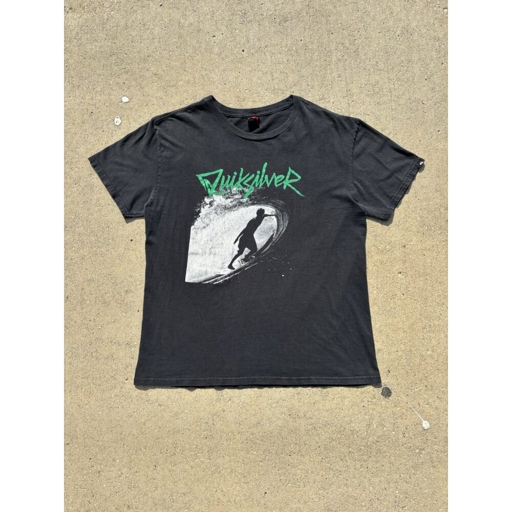 Vintage Quicksilver Surfer / Skater graphic T Shirt Sunfaded